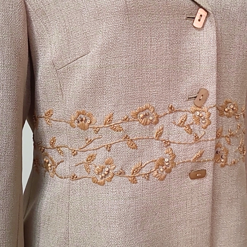 Kasper 2 piece Blazer Jacket Skirt Suit Set Tan Wood Beading Embroidery 8P - Picture 8 of 13